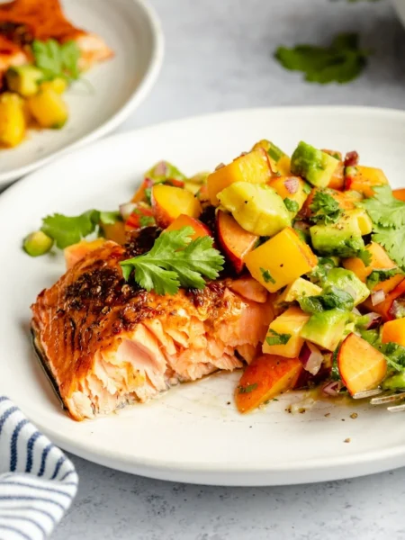 Zalig pittige zalm met perzikken