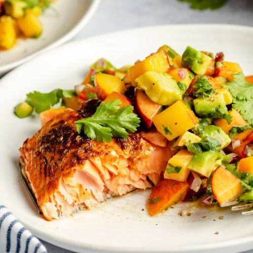 Zalig pittige zalm met perzikken