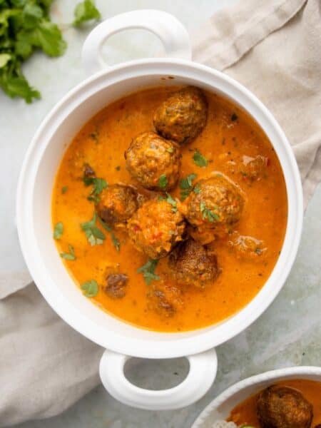 Romige kokos gehaktballetjes