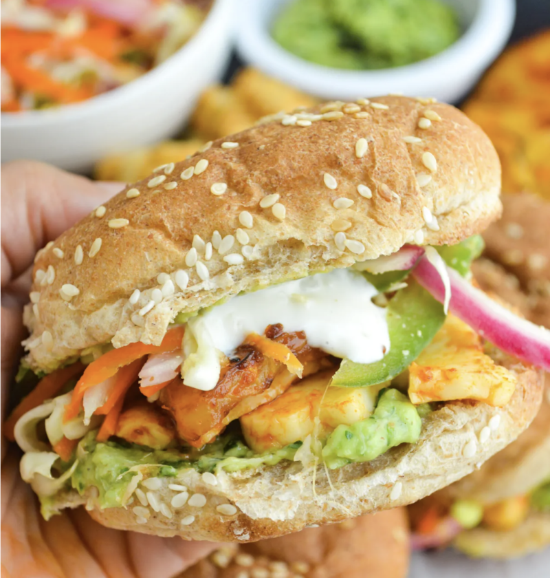 Pittige halloumi en ananas burgers