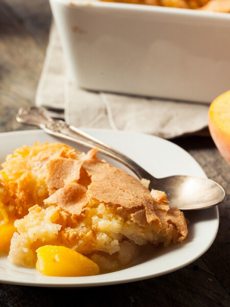 Cobbler met zomers fruit