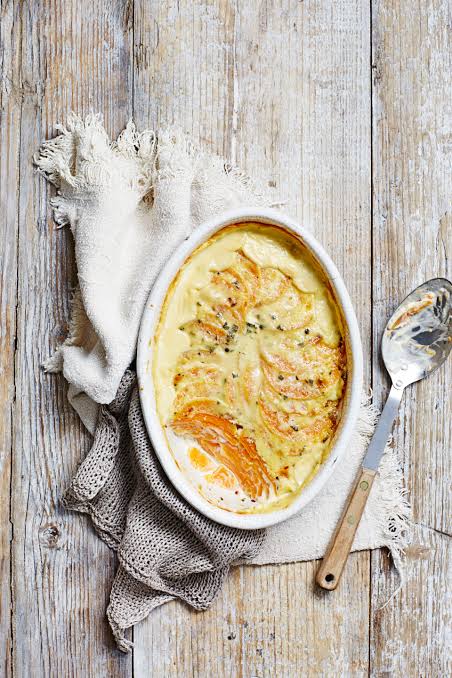 Pompoengratin met gruyère en salie